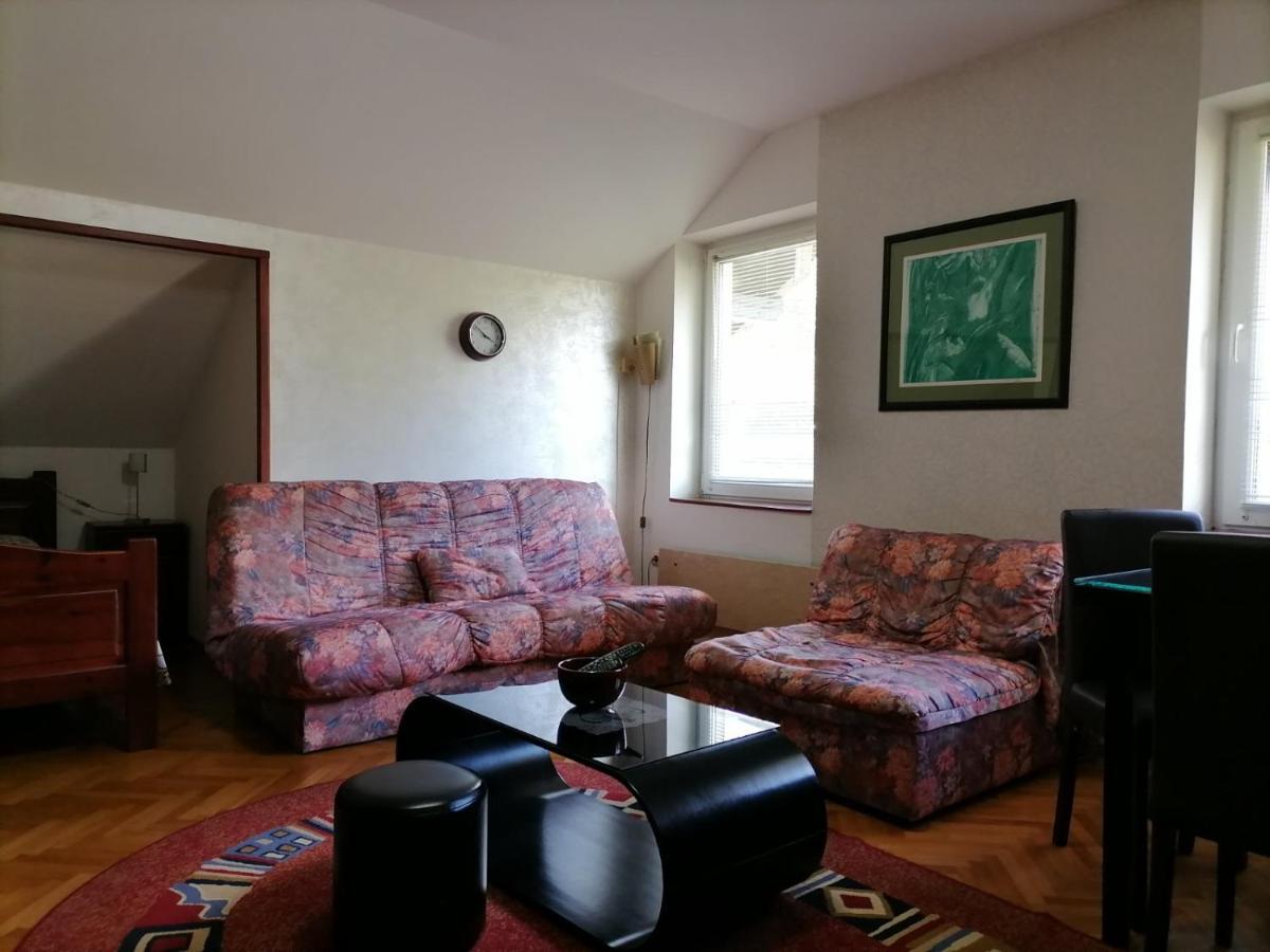 Rada Apartment *