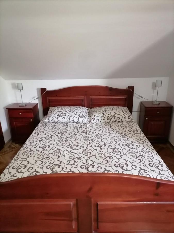 Rada Apartment *