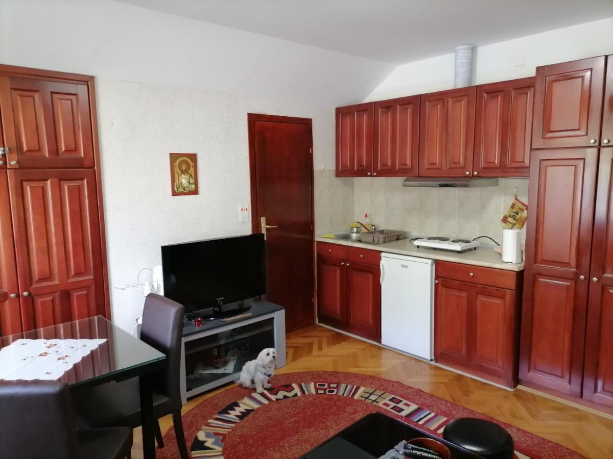 Apartment Rada *